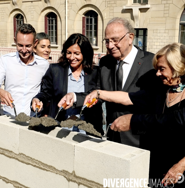 Transformation d une caserne de gendarmes dans le 3 eme arrondissement.Pose de la première pierre