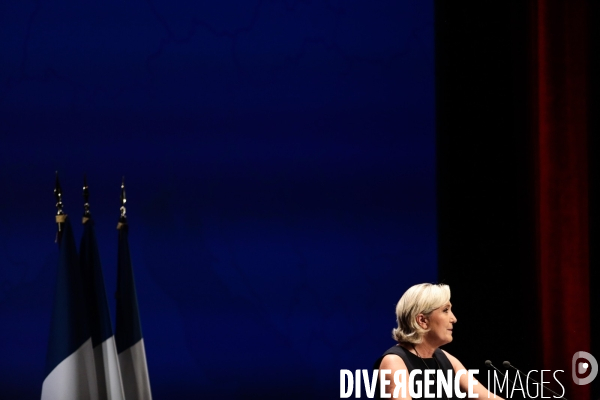 Discours de rentr¢e de marine le pen a frejus