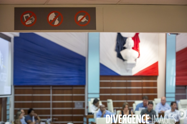 Réunion du Congrès de Nouvelle-Calédonie à Nouméa