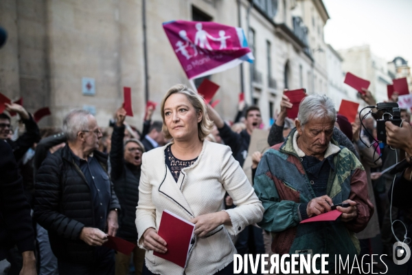 Manif pour tous devant le Comité consultatif national d éthique