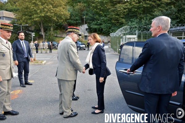 Déplacement de Florence Parly et Mounir Mahjoubi à la Direction interarmées des réseaux d infrastructure et des systèmes d information de la défense