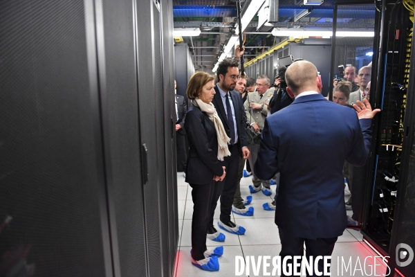 Déplacement de Florence Parly et Mounir Mahjoubi à la Direction interarmées des réseaux d infrastructure et des systèmes d information de la défense