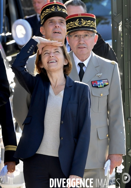 Déplacement de Florence Parly et Mounir Mahjoubi à la Direction interarmées des réseaux d infrastructure et des systèmes d information de la défense