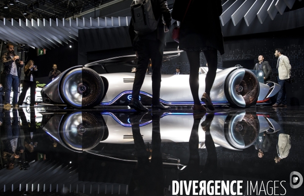 Mondial Paris Motor Show 2018, le salon de l auto de la porte de Versailles.