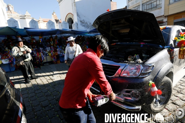 Baptême des voitures à Copacabana, Bolivie
