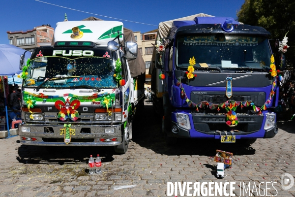 Baptême des voitures à Copacabana, Bolivie