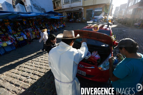 Baptême des voitures à Copacabana, Bolivie