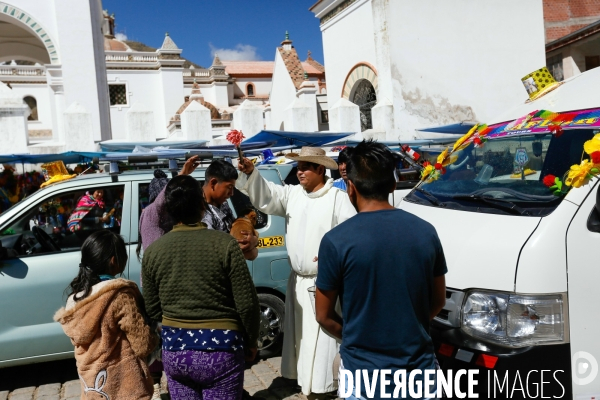 Baptême des voitures à Copacabana, Bolivie