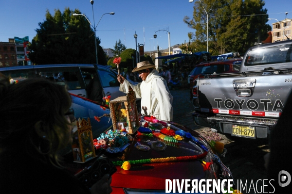 Baptême des voitures à Copacabana, Bolivie