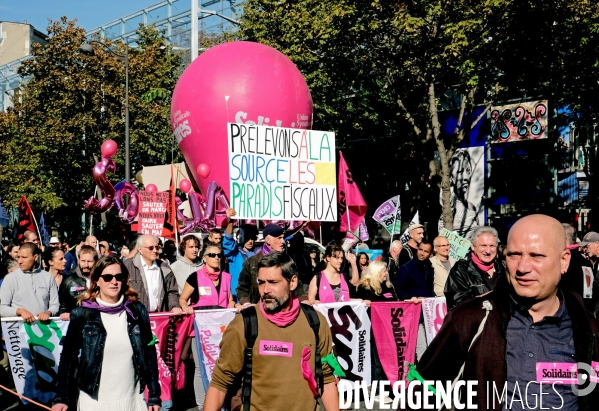 Manifestation contre la politique d  Emmanuel Macron