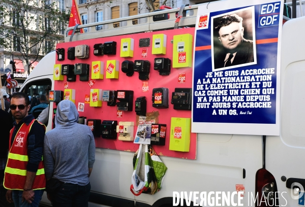 Manifestation contre la politique d  Emmanuel Macron