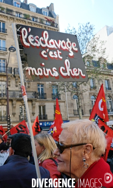 Manifestation contre la politique d  Emmanuel Macron