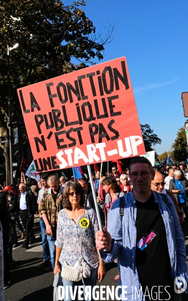 Manifestation contre la politique d  Emmanuel Macron