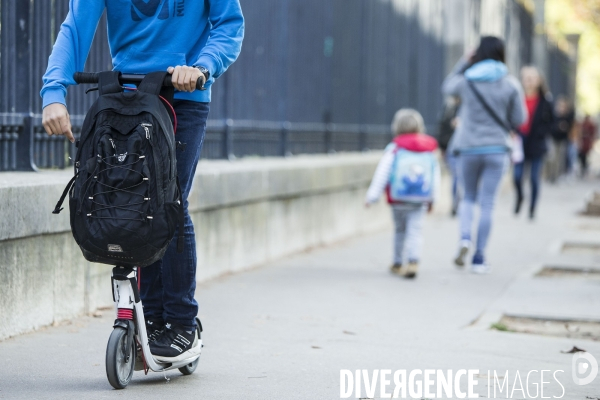 La trottinette électrique dans le chaos de la mobilité à Paris.