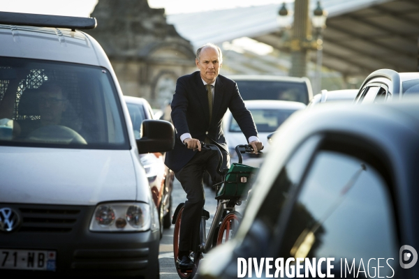 La trottinette électrique dans le chaos de la mobilité à Paris.