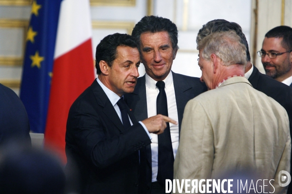 Nicolas sarkozy installe le comite de reflexion sur la modernisation des institutions de la cinquieme republique.