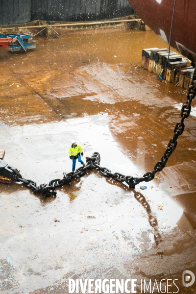 Sur les chantiers navals STX France de Saint-Nazaire.