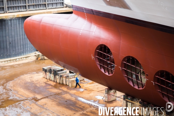 Sur les chantiers navals STX France de Saint-Nazaire.