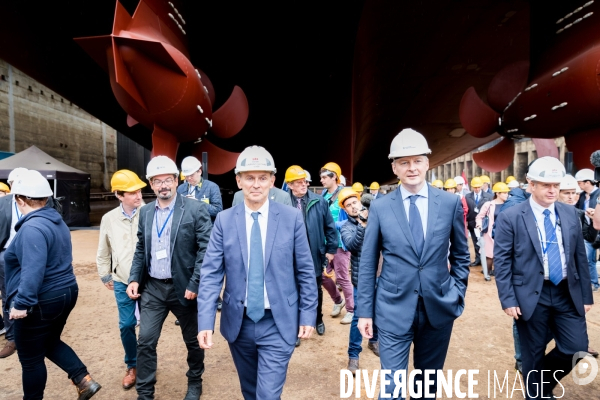 Sur les chantiers navals STX France de Saint-Nazaire.