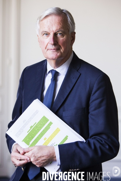 Portrait de Michel BARNIER dans les bureaux de la Commission Européenne à Paris.