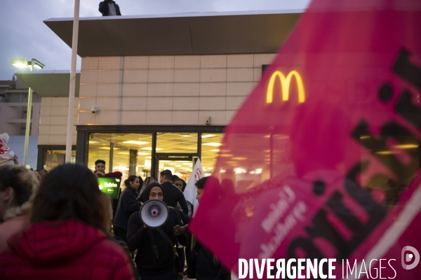 Employés de Mcdo Vs Employés de Mcdo