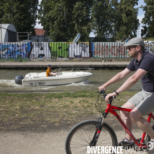 Au fil du canal de l ourcq.