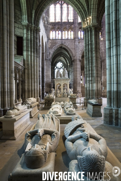 La basilique cathédrale de Saint-Denis, le cimetière des rois et reines de France.