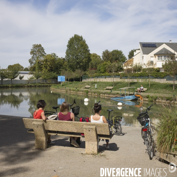 Au fil du canal de l ourcq.