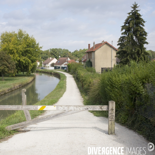 Au fil du canal de l ourcq.