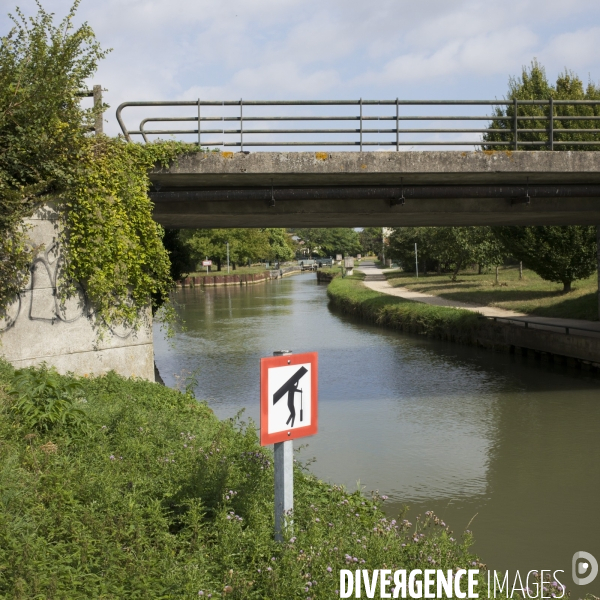 Au fil du canal de l ourcq.