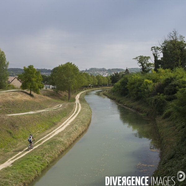 Au fil du canal de l ourcq.