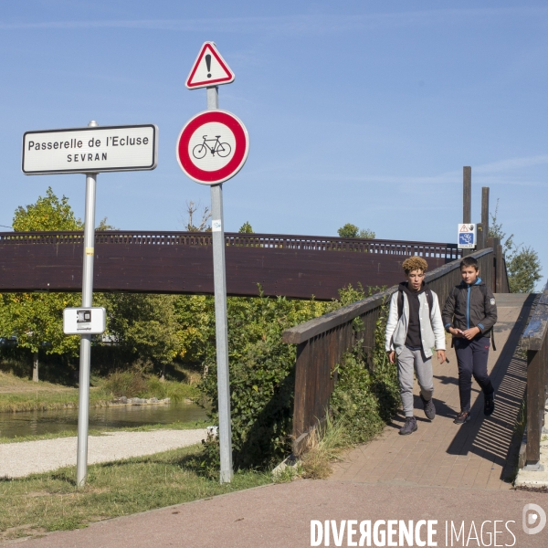 Au fil du canal de l ourcq.