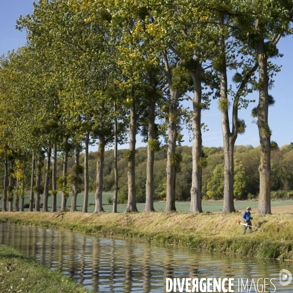 Au fil du canal de l ourcq.