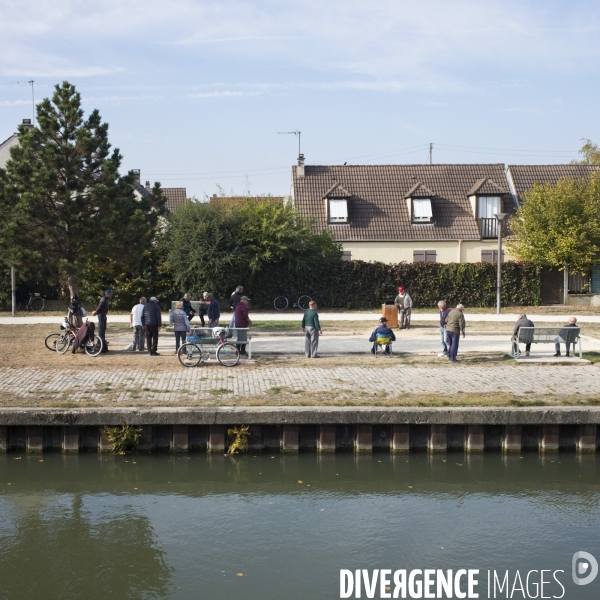 Au fil du canal de l ourcq.