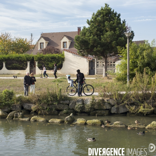 Au fil du canal de l ourcq.