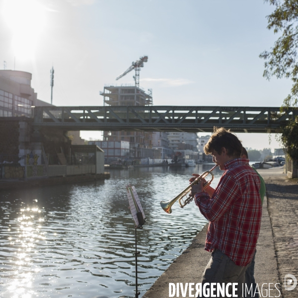 Au fil du canal de l ourcq.