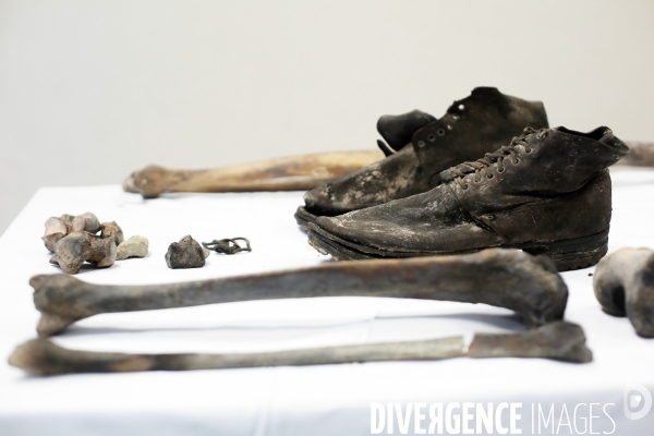 Procédure d identification du cadavre d un poilu par le docteur Bruno Frémont
