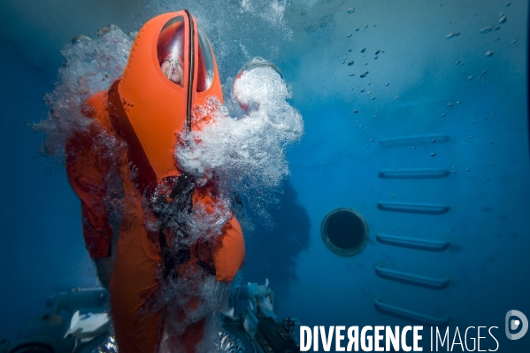 Exercice d évacuation sous-marine au CESI