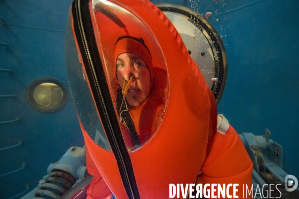 Exercice d évacuation sous-marine au CESI