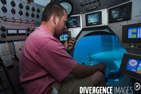 Le NSRS inspecte un sous-marin militaire
