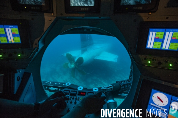 Le NSRS inspecte un sous-marin militaire