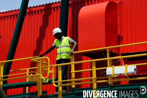 TOGO : Terminal de transbordement des conteneurs LCT à LOME.