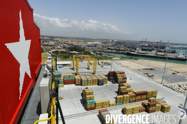 TOGO : Terminal de transbordement des conteneurs LCT à LOME.