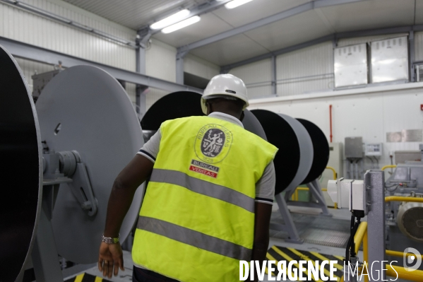 TOGO : Terminal de transbordement des conteneurs LCT à LOME.