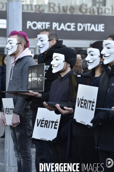 Action cause animale, ANONYMOUS FOR THE VOICELESS, Cube of Truth. International cube day November 3RD 2018 PARIS. Animals rights.