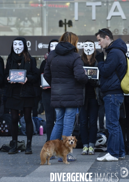 Action cause animale, ANONYMOUS FOR THE VOICELESS, Cube of Truth. International cube day November 3RD 2018 PARIS. Animals rights.