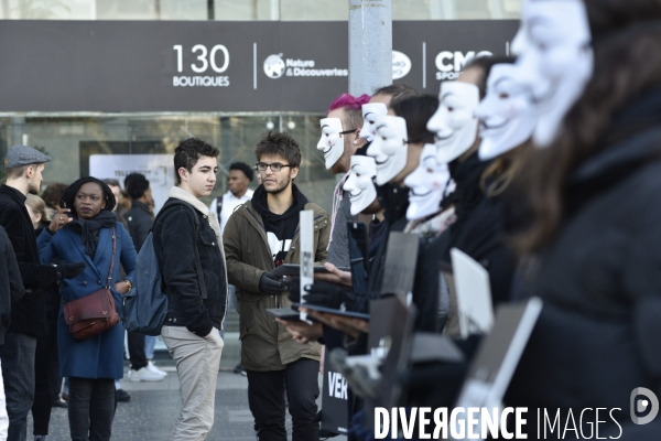 Action cause animale, ANONYMOUS FOR THE VOICELESS, Cube of Truth. International cube day November 3RD 2018 PARIS. Animals rights.