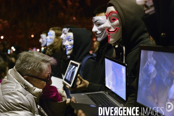 Action cause animale, ANONYMOUS FOR THE VOICELESS, Cube of Truth. International cube day November 3RD 2018 PARIS. Animals rights.