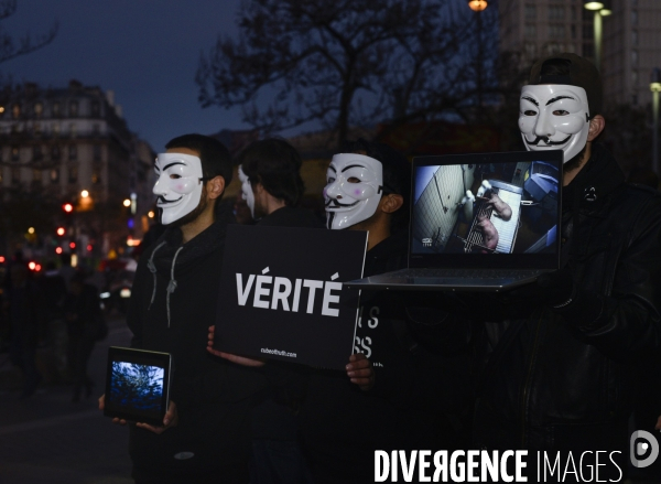 Action cause animale, ANONYMOUS FOR THE VOICELESS, Cube of Truth. International cube day November 3RD 2018 PARIS. Animals rights.