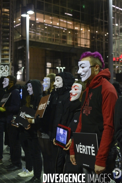 Action cause animale, ANONYMOUS FOR THE VOICELESS, Cube of Truth. International cube day November 3RD 2018 PARIS. Animals rights.
